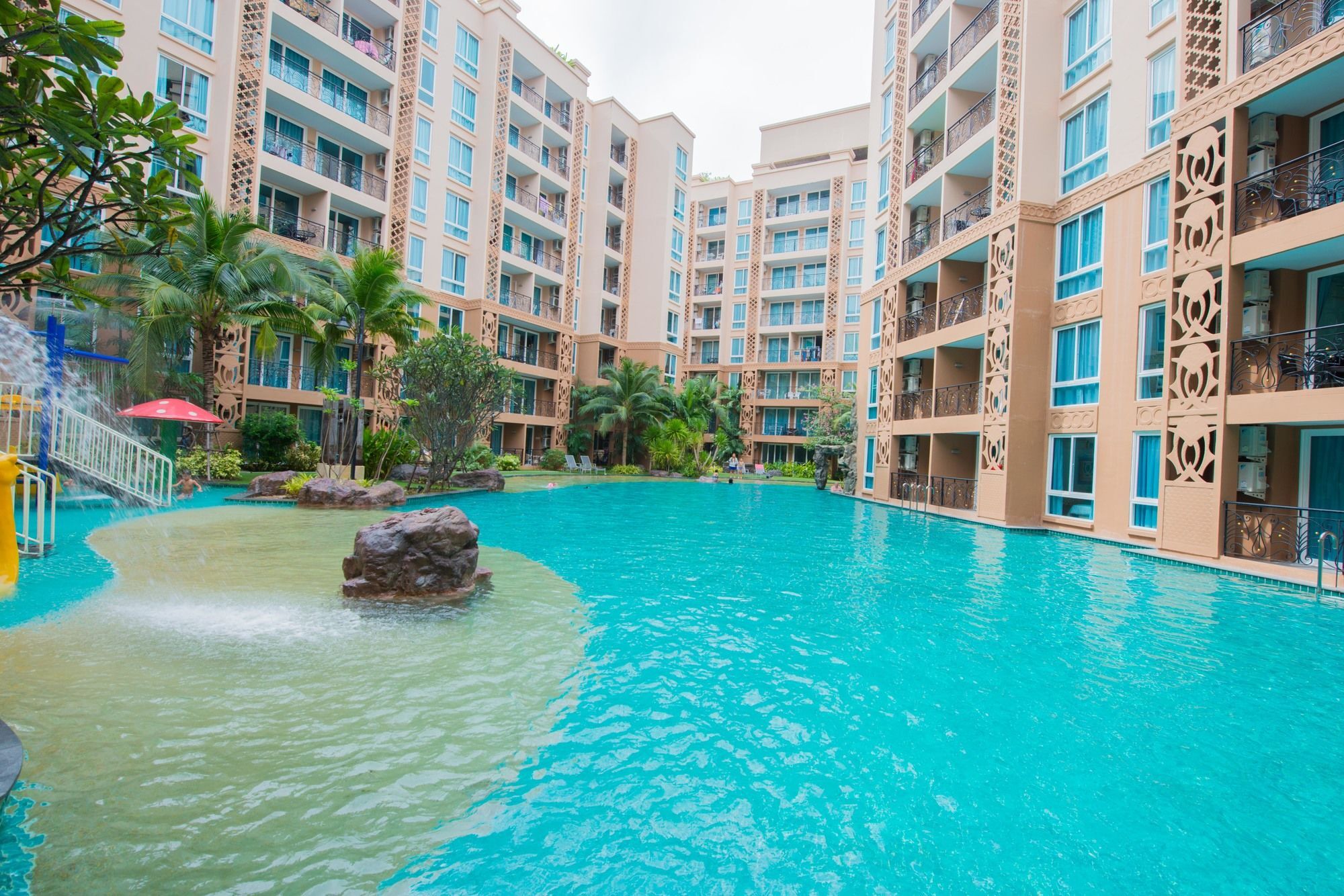 Atlantis Pattaya High Service Jomtien pláž Exteriér fotografie