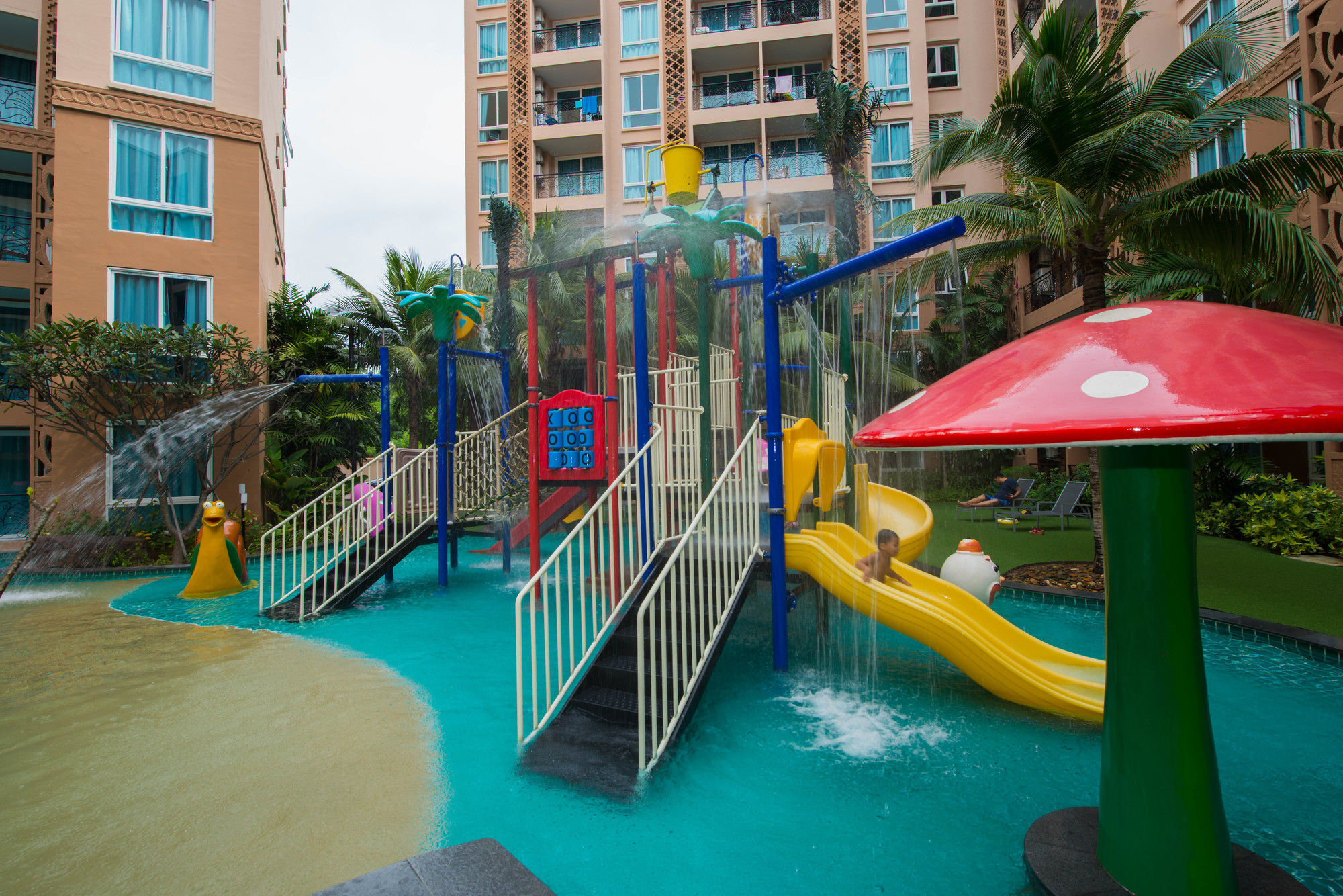 Atlantis Pattaya High Service Jomtien pláž Exteriér fotografie