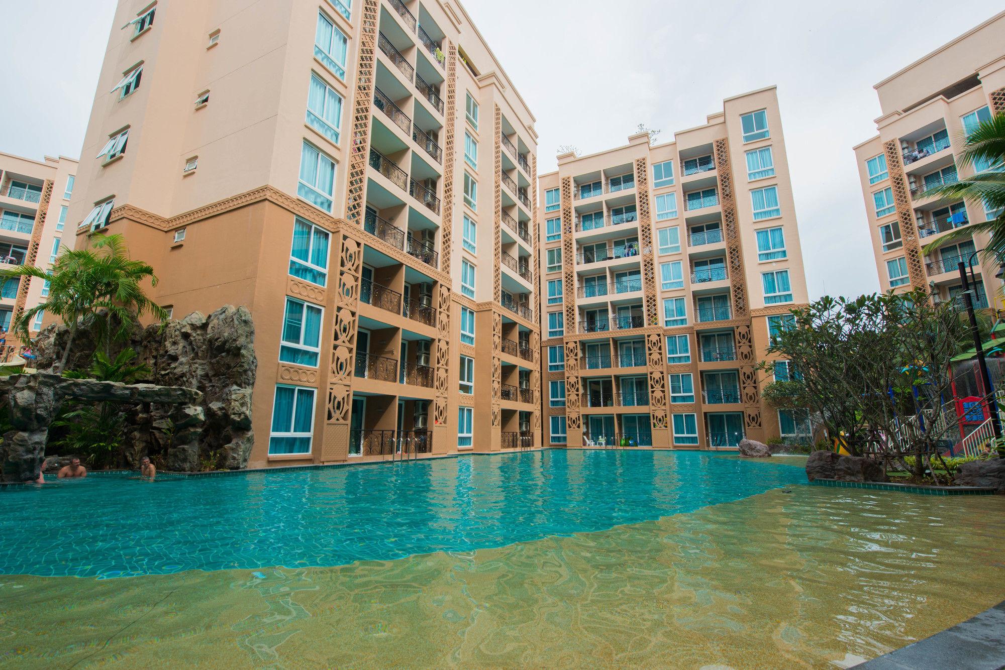 Atlantis Pattaya High Service Jomtien pláž Exteriér fotografie